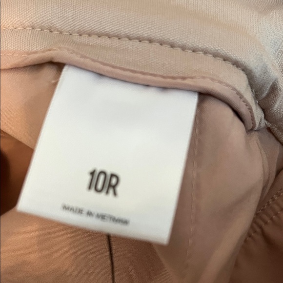NWT! Express Supersoft Twill Pants in Beige - Picture 4 of 7